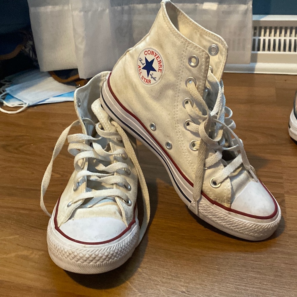Size 6 high top white converse
